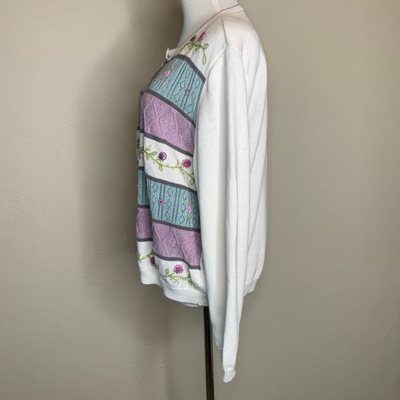 Cottagecore Floral Pastel Cardigan Sz Large Purple Blue - Picture 3 of 9